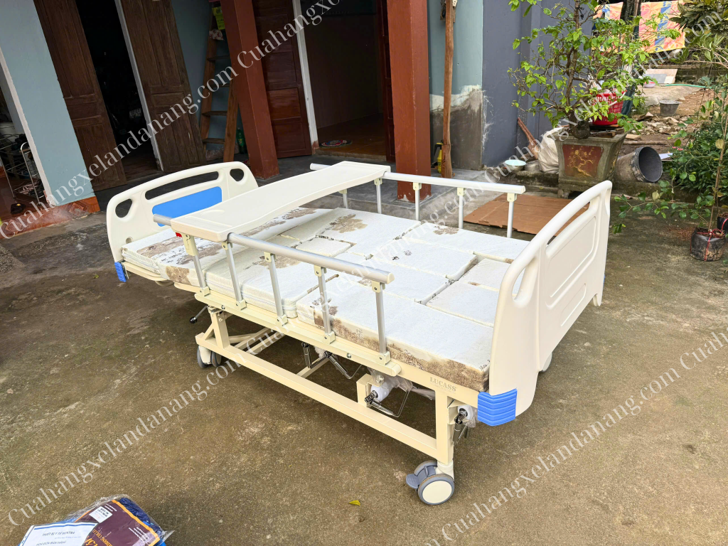Giường y tế Lucass 4 tay quay GB-C41