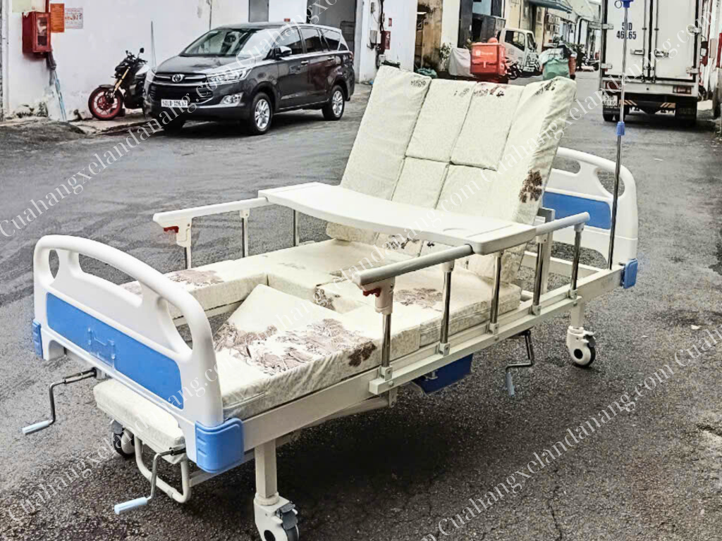 Giường y tế Lucass 4 tay quay GB-C31