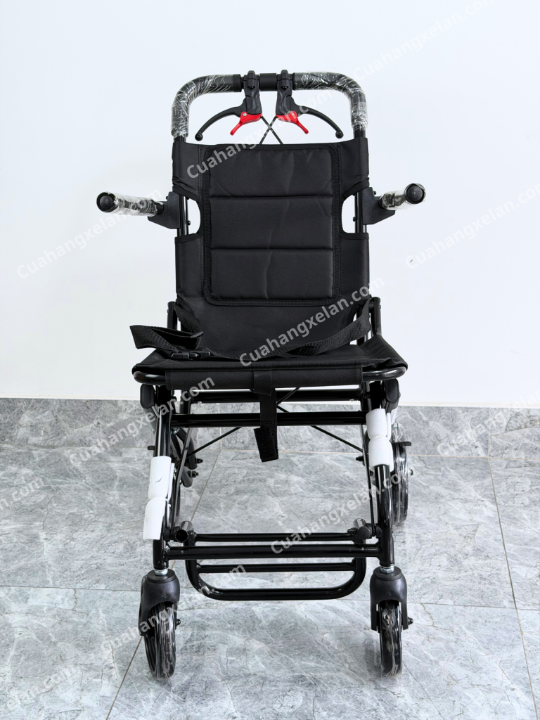 Xe lăn Oromi gấp gọn XL-84S 