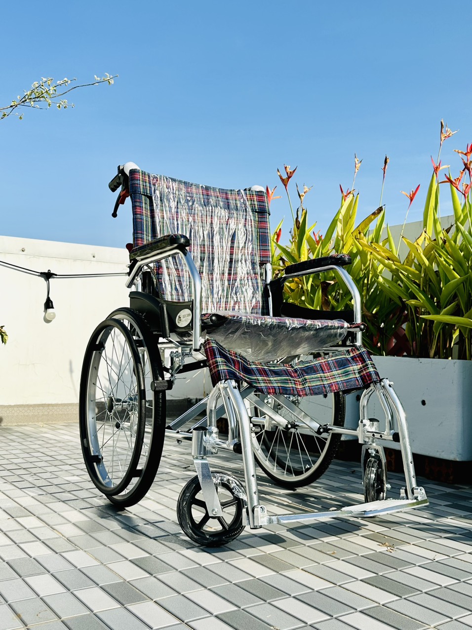 Mẫu xe lăn khung nhôm tại Đà Nẵng