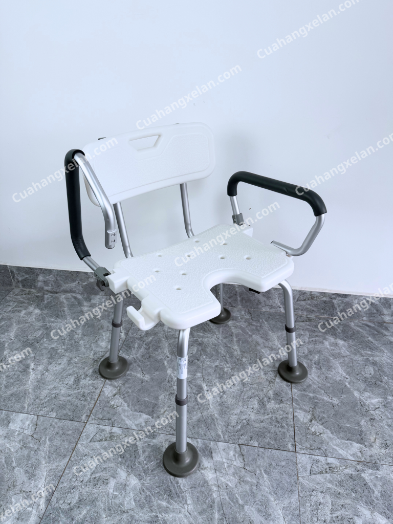 Ghế tắm Oromi có tựa tay nhấc lên tại Đà Nẵng