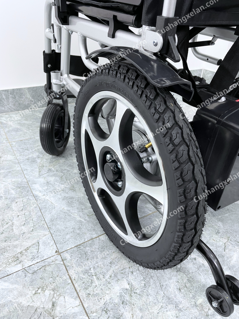 Xe lăn điện Jerry 1801L