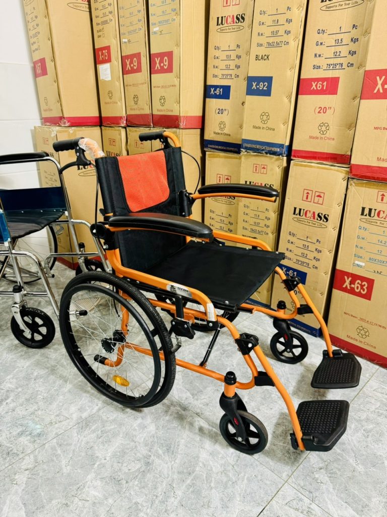 thanh lý xe lăn cũ 093 505 7074