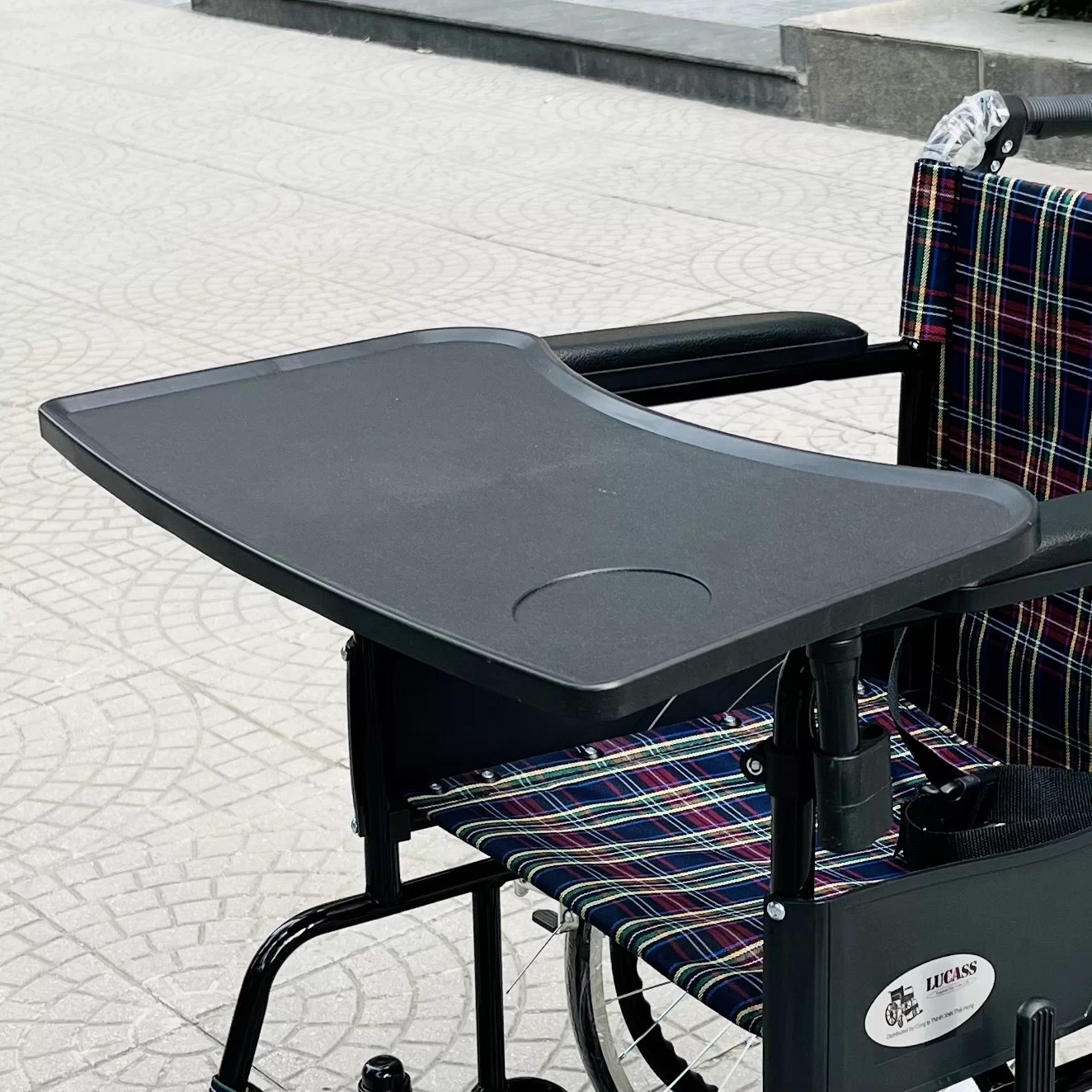 BÀN ĂN XE LĂN CỬA HÀNG XE LĂN 0935057074