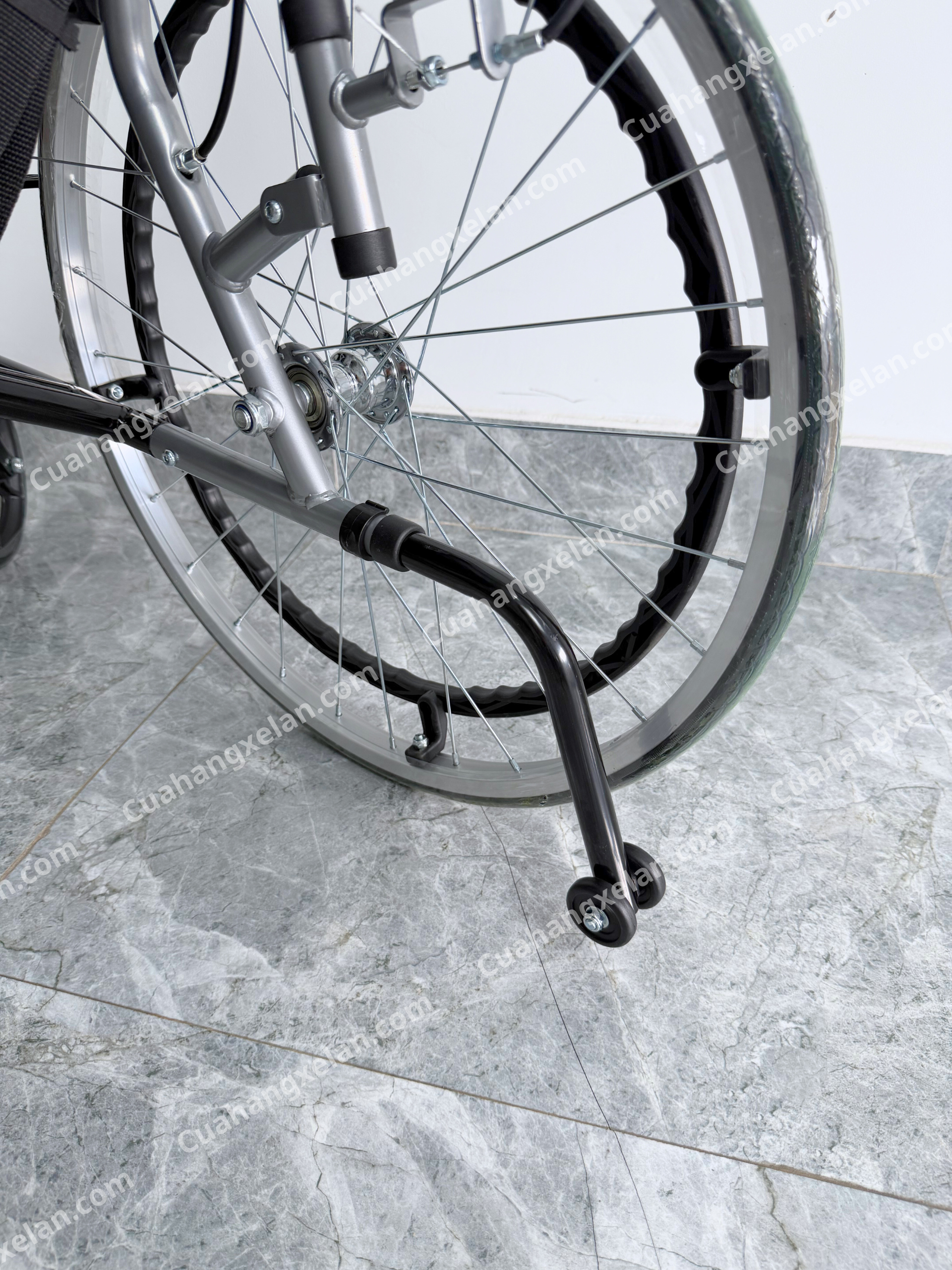 Xe lăn đa năng Lucass X67