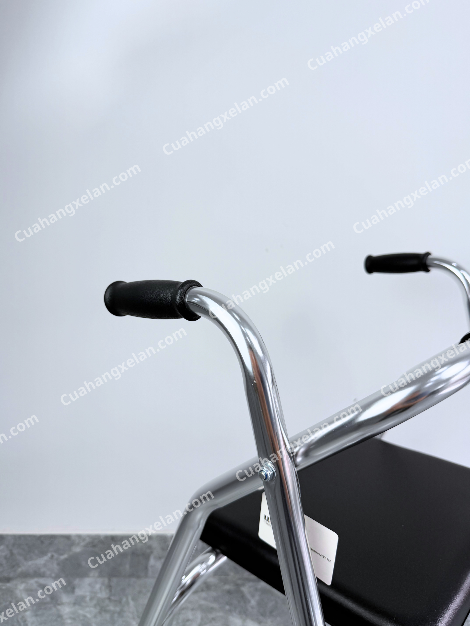 Khung tập đi Lucass W9