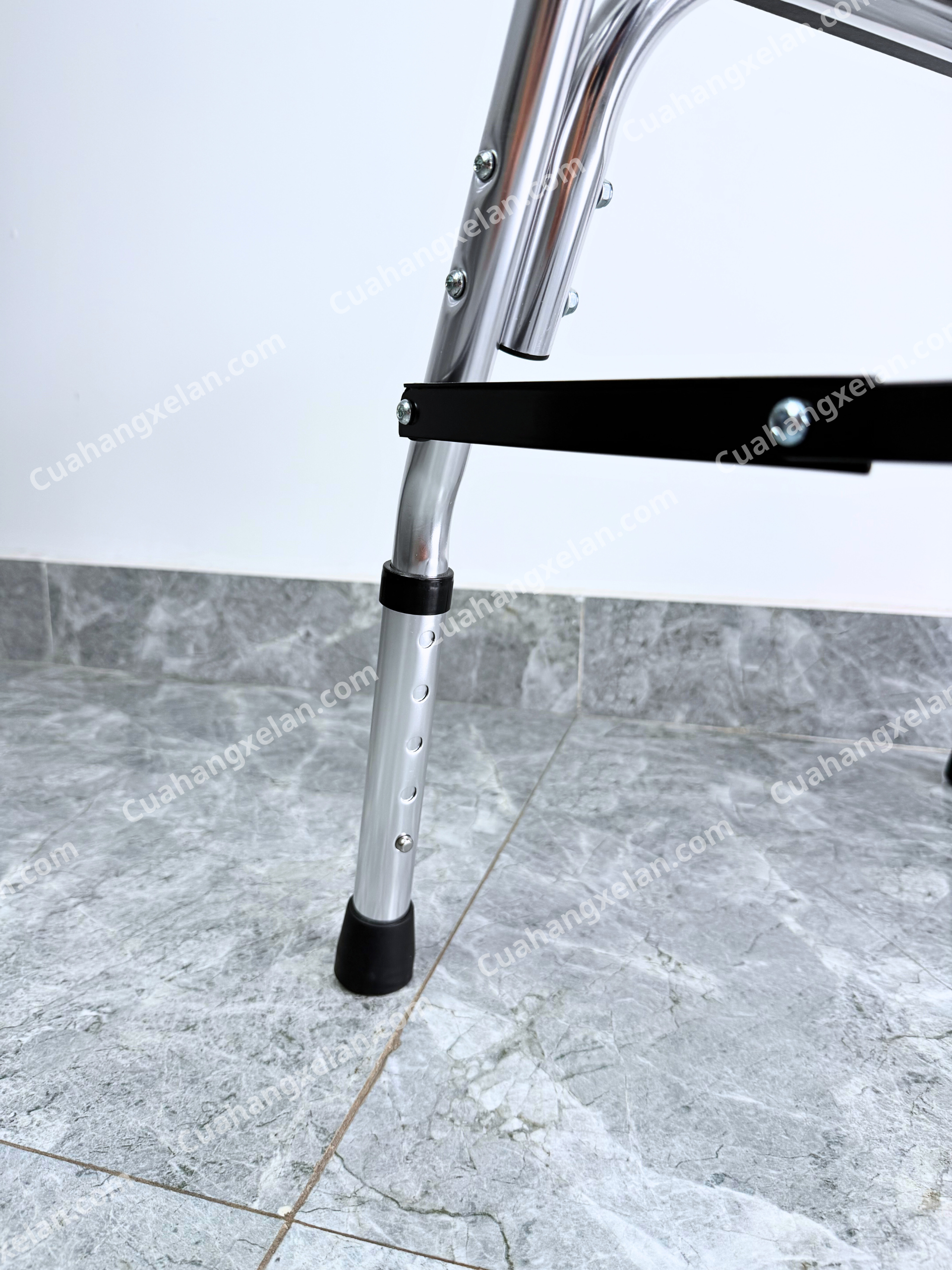 Khung tập đi Lucass W9