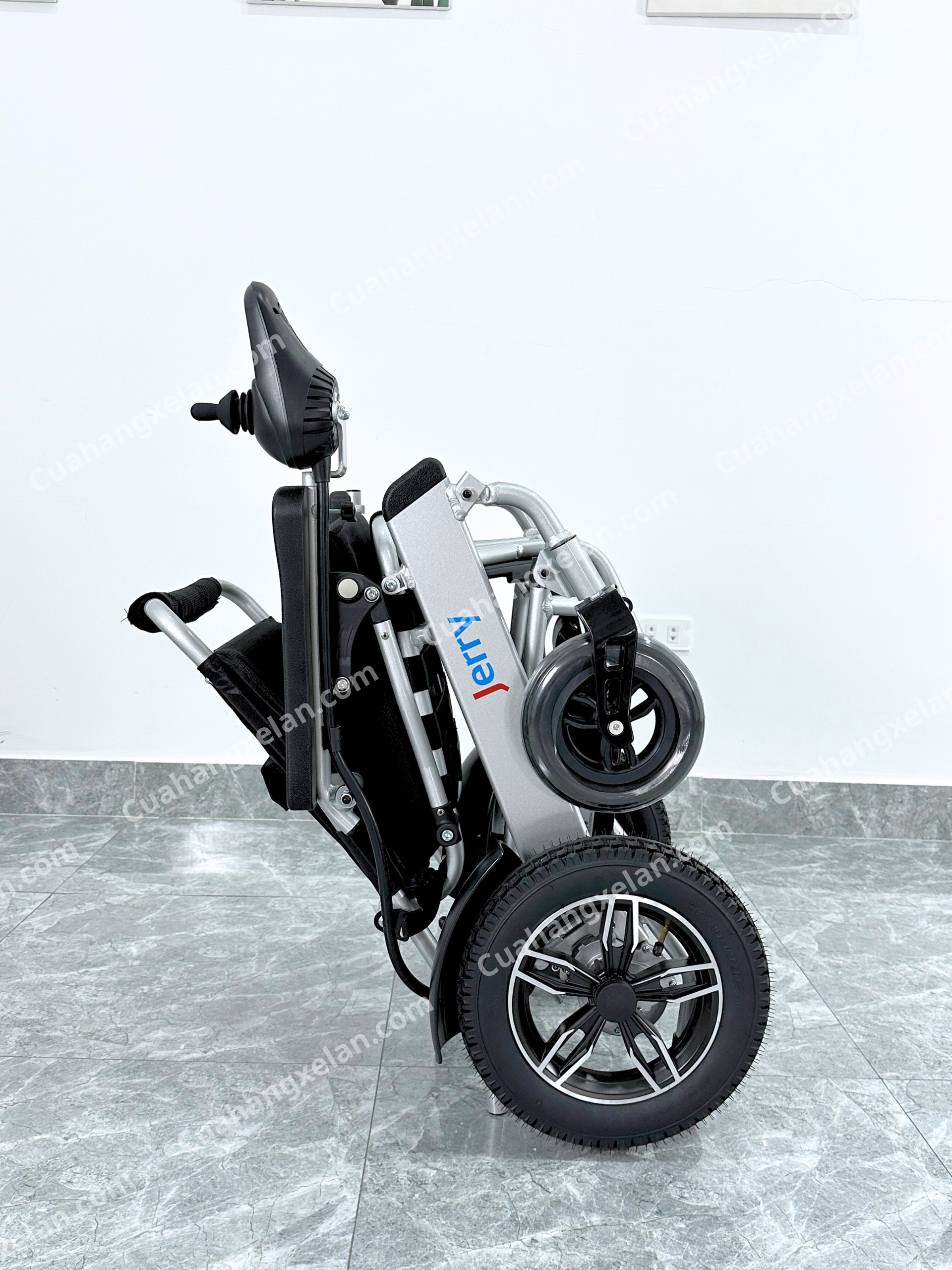 Xe lăn điện gấp gọn Jerry 6012A