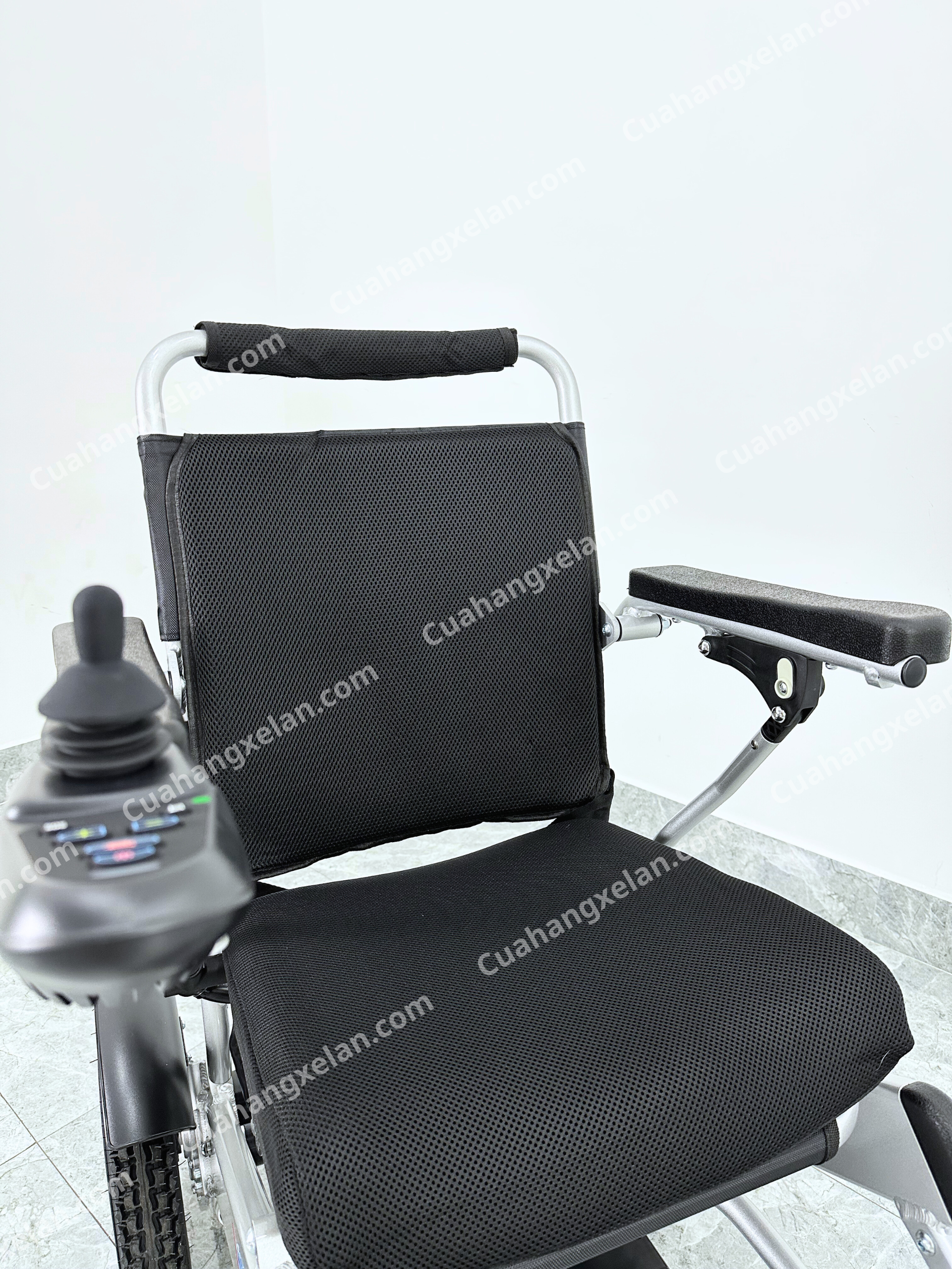 Xe lăn điện gấp gọn Jerry 6012A